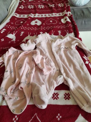 Ensemble pyjamas et boddy