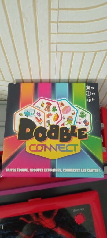Jeu Dobble connect neuf 