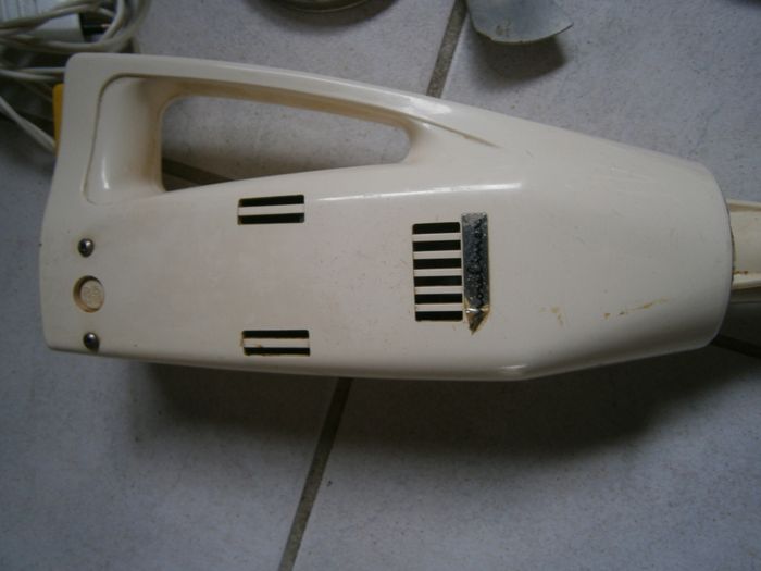 Robot MOULINEX Vintage des années 1960 - photo numéro 2