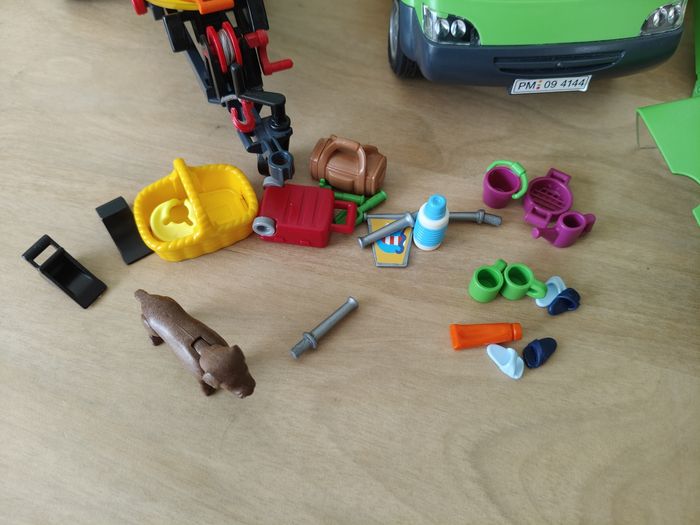 Famille, Van et bateau