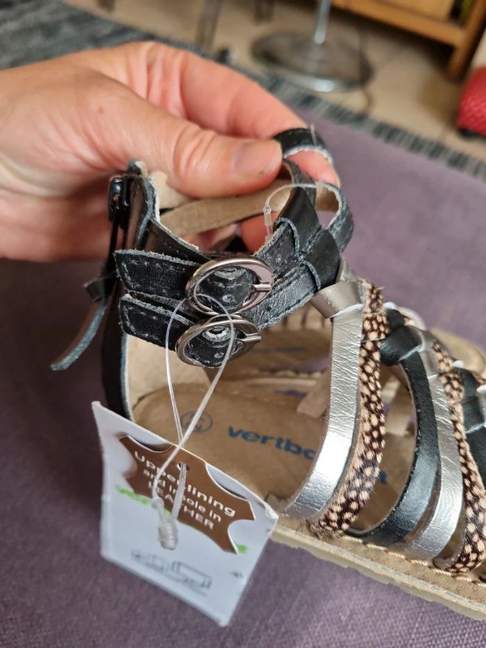 Sandales Vertbaudet neuves cuir taille 27 - photo numéro 8