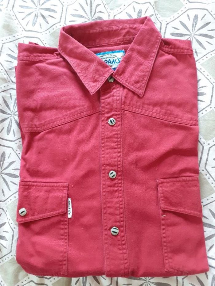 Chemise rouge