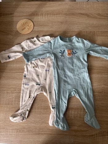 Pyjamas x2 1 mois