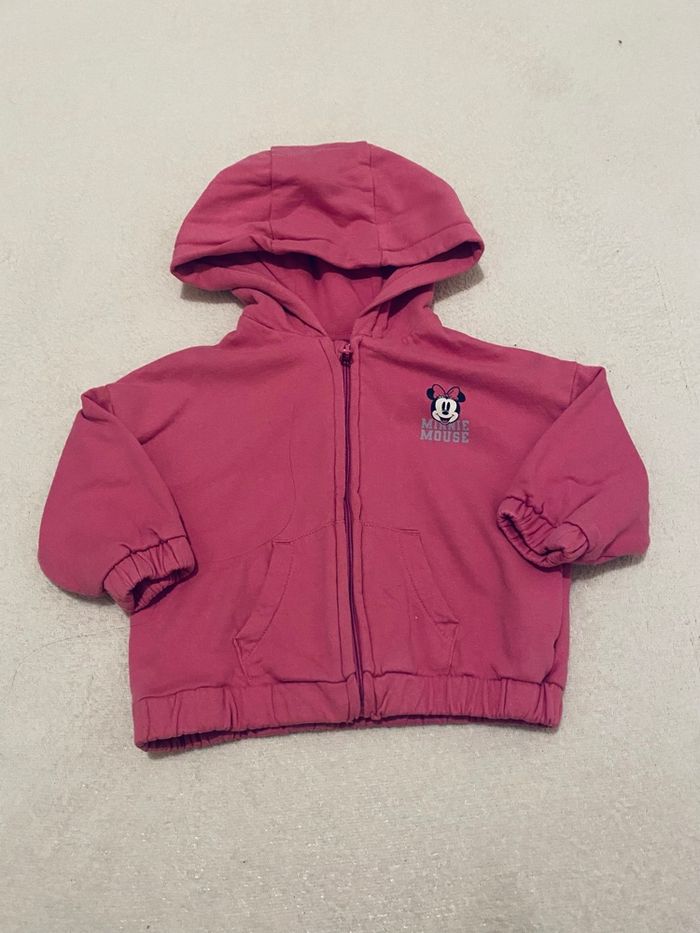 Gilet rose zippé Minnie – Bébé fille 6 mois – Très bon état