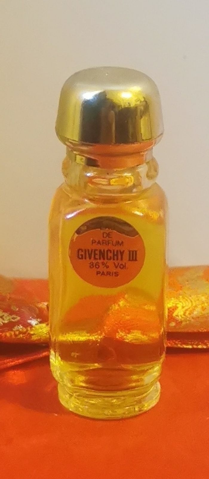 Miniature parfum givenchy III - photo numéro 2