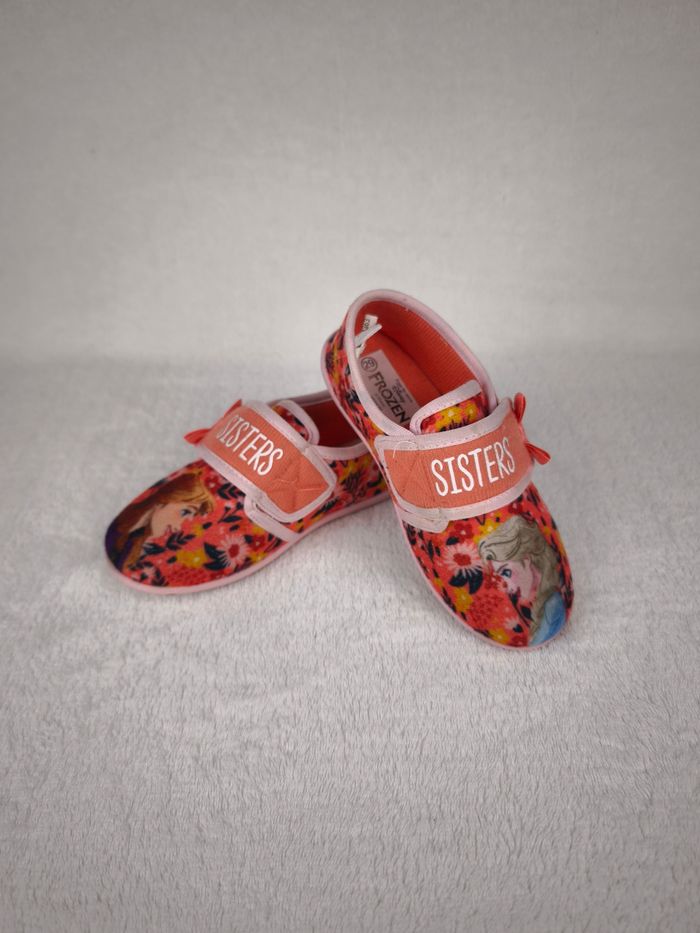 Chaussons reine des neiges fille pointure 29