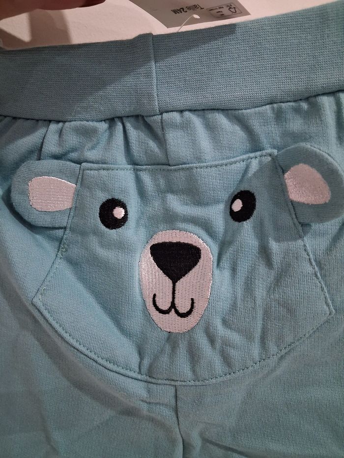 Short neuf avec étiquette - photo numéro 2