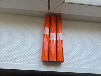 Film adhesif permanent orange foncé pour machine de découpe (3 x 1 m)