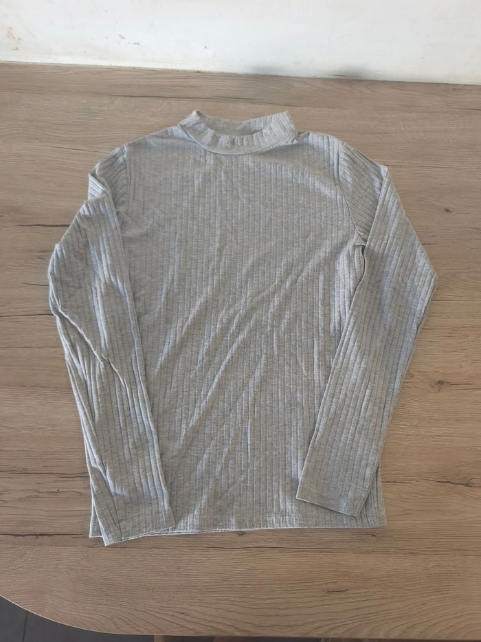 Tee-shirt manches longues sous pull col roulé XS 14 ans