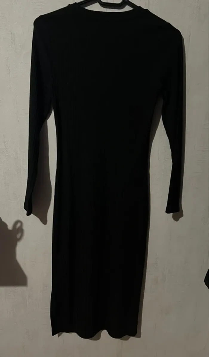 Jolie robe noire côtelé - photo numéro 5