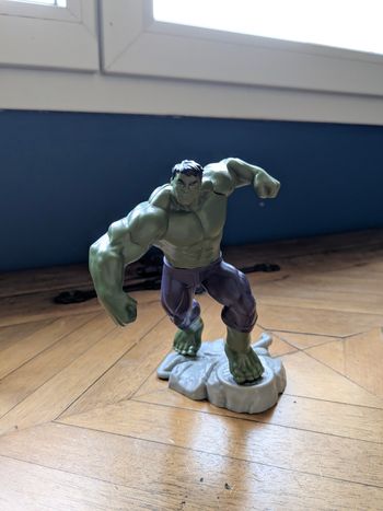 Figurine hulk