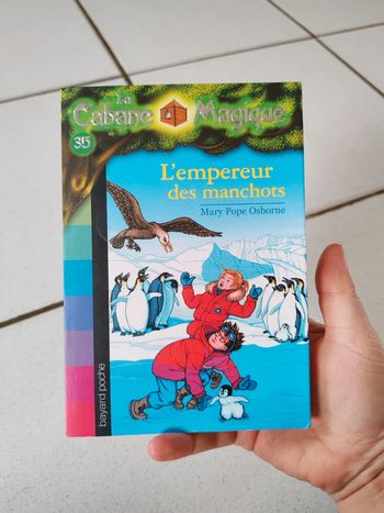 Livre l'empereur des manchots cabane magique