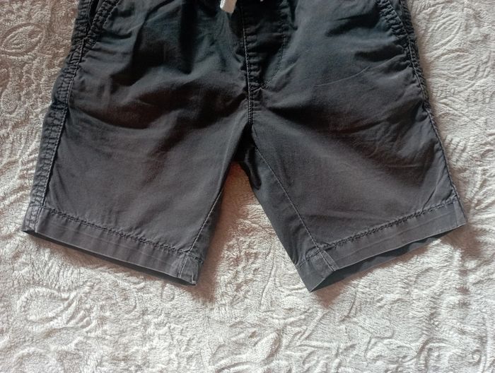 Lot de 2 shorts 4 ans - photo numéro 3