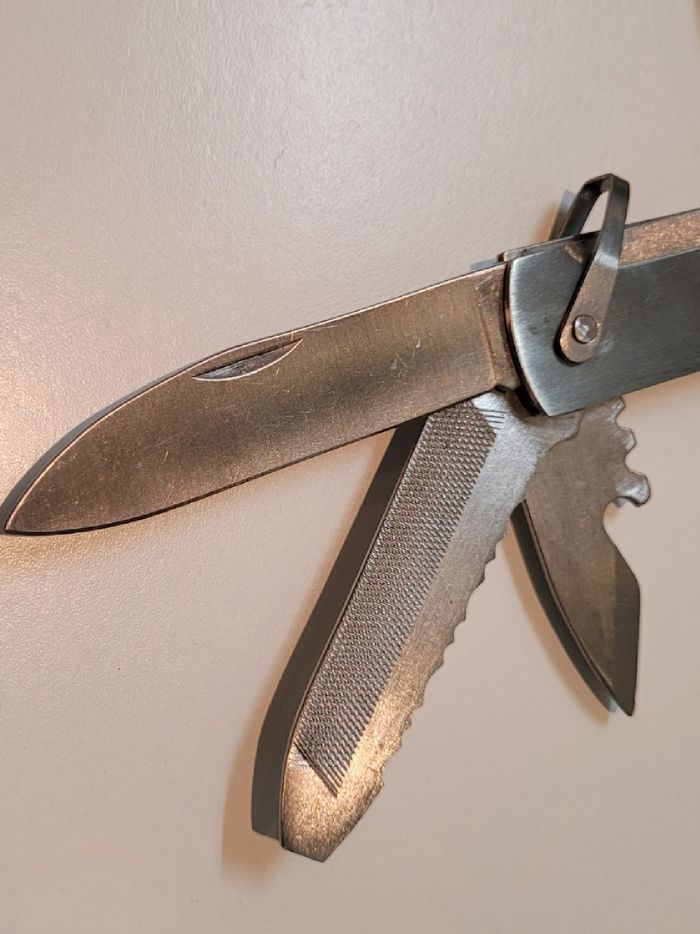 Pince et outils multifonction - photo numéro 4