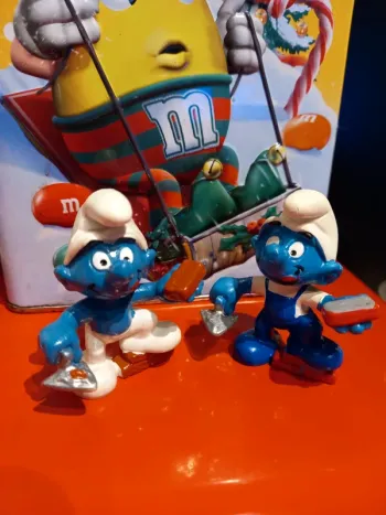 20148 Schtroumpf maçon en bon etat