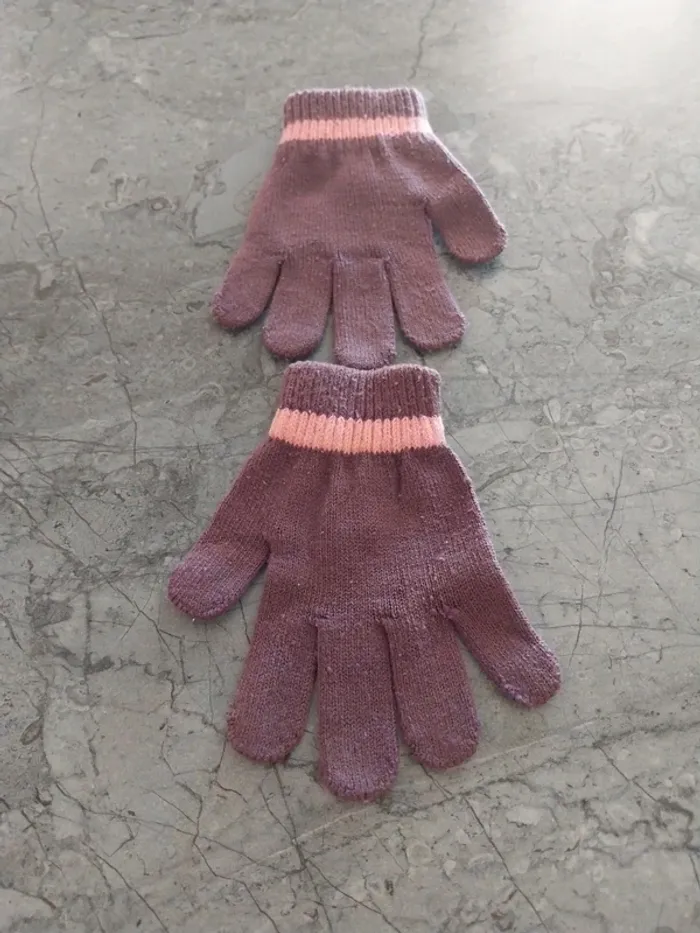 Bonnet et gants T.5 ans - photo numéro 3