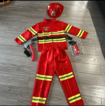 Déguisement de pompier avec accessoires - 120 cm