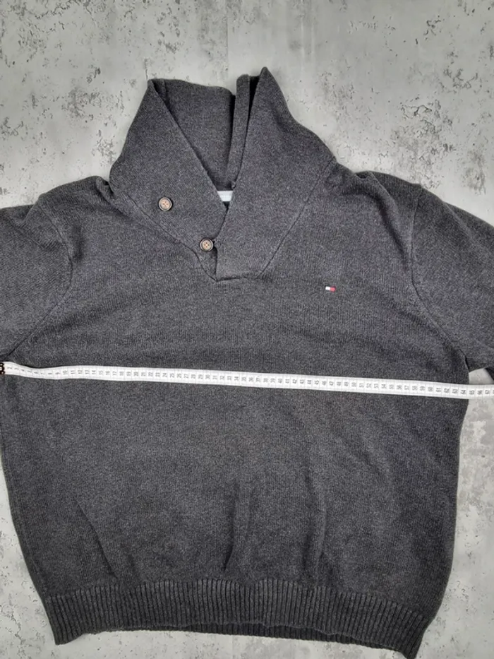 ● Pull Tommy Hilfiger gris foncé – Taille XXL Homme (mesures en photos) - photo numéro 6