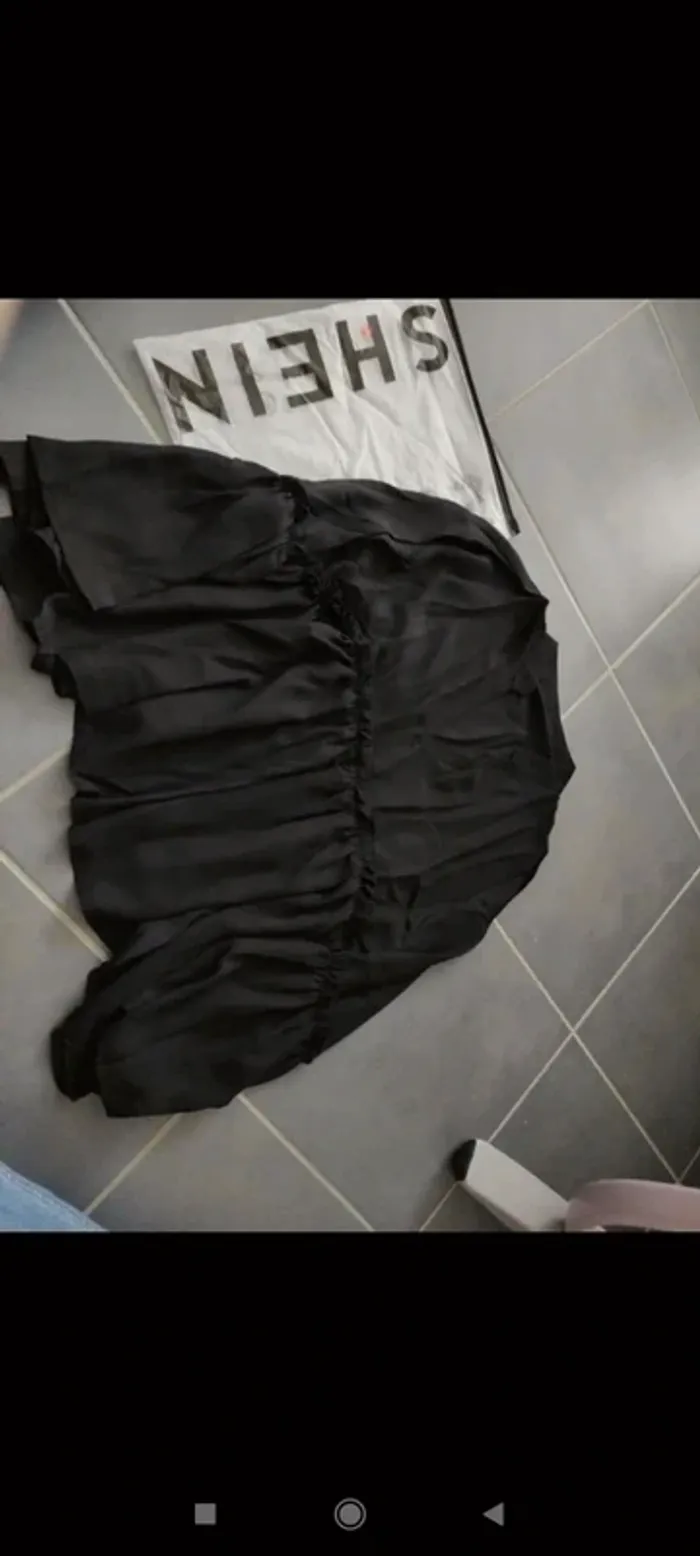 Blouse noire légère shein taille L neuve dans son emballage - photo numéro 2