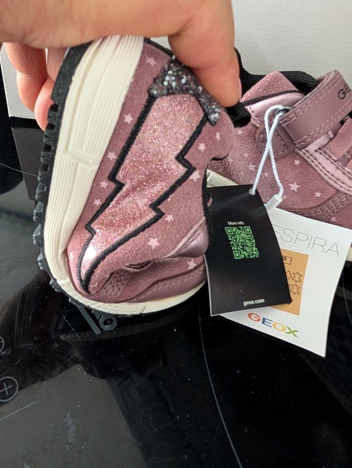 Baskets fille en cuir et autre cuir. Taille 22. Neuf. Geox - photo numéro 8