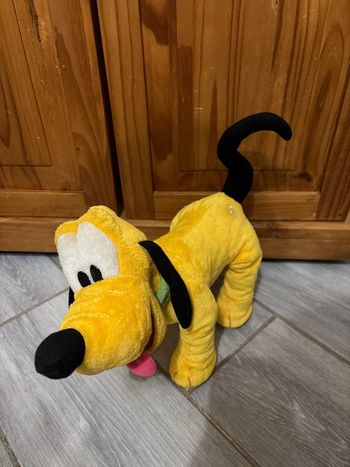 Peluche interactive Pluto