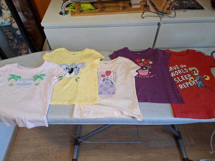 Beau lot fille 5 tee-shirts 4 ans manches courtes Kiabi/Marvel très bon état