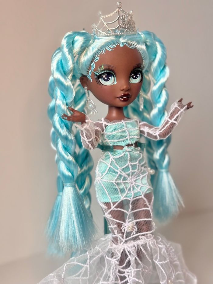 Robin Rainbow High - photo numéro 2