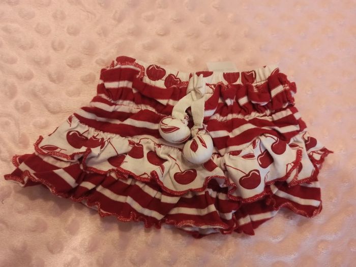 Jupe cerises 3 mois