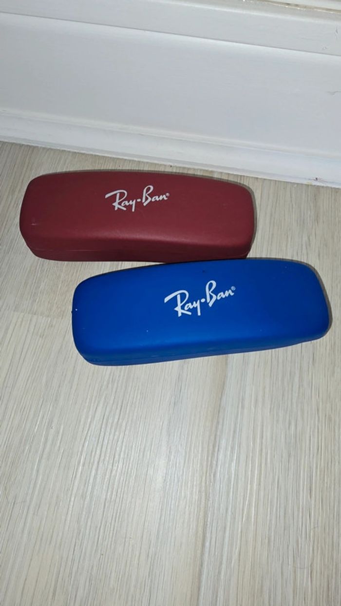 Lot 2 boîtes à lunettes rayban