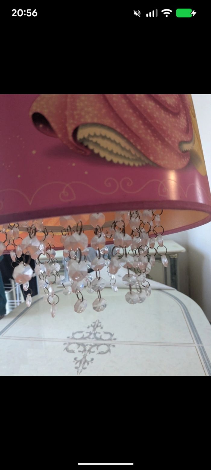 Beau lustre princesses Disney. - photo numéro 4