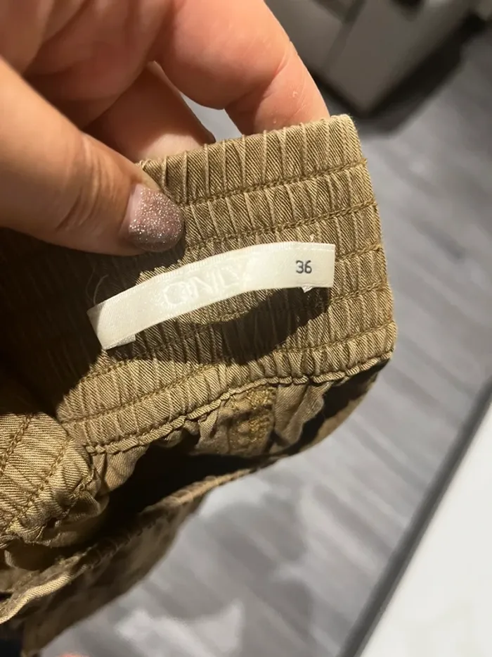 Jupe kaki only 36 parfait état - photo numéro 3
