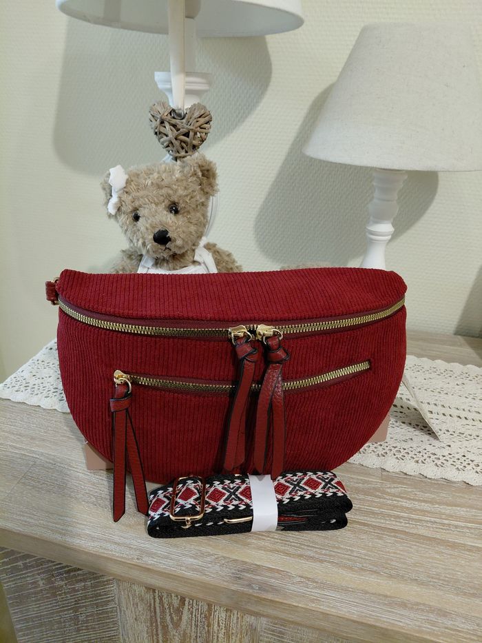 Sac banane velours côtelé bordeaux