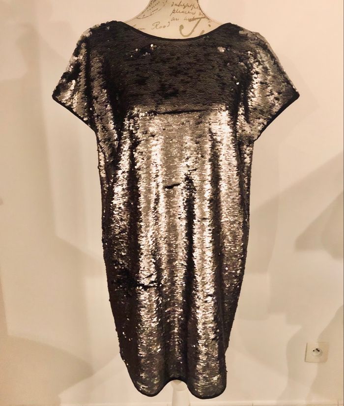 Robe courte pailletée