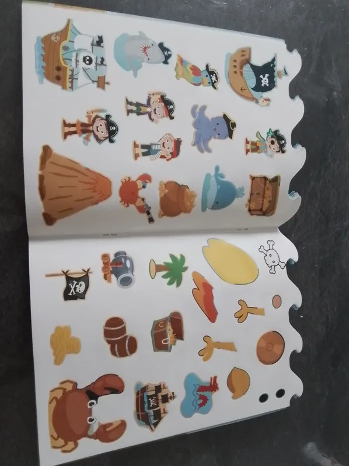 Livre gommettes pirates - photo numéro 3