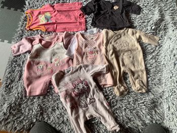 Lot bébé fille 1 mois