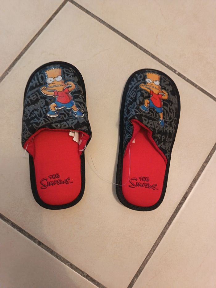 Pantoufles Simpsons neuves T31 - photo numéro 3