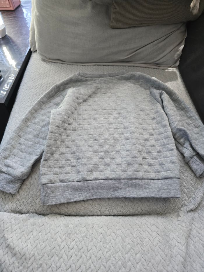 Pull gris - photo numéro 2