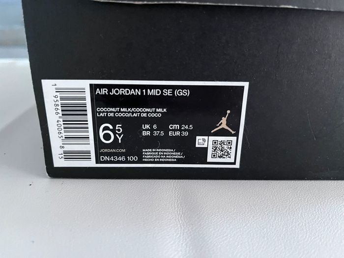 Baskets de Nike air Jordan 1 mid en taille 39 - photo numéro 12