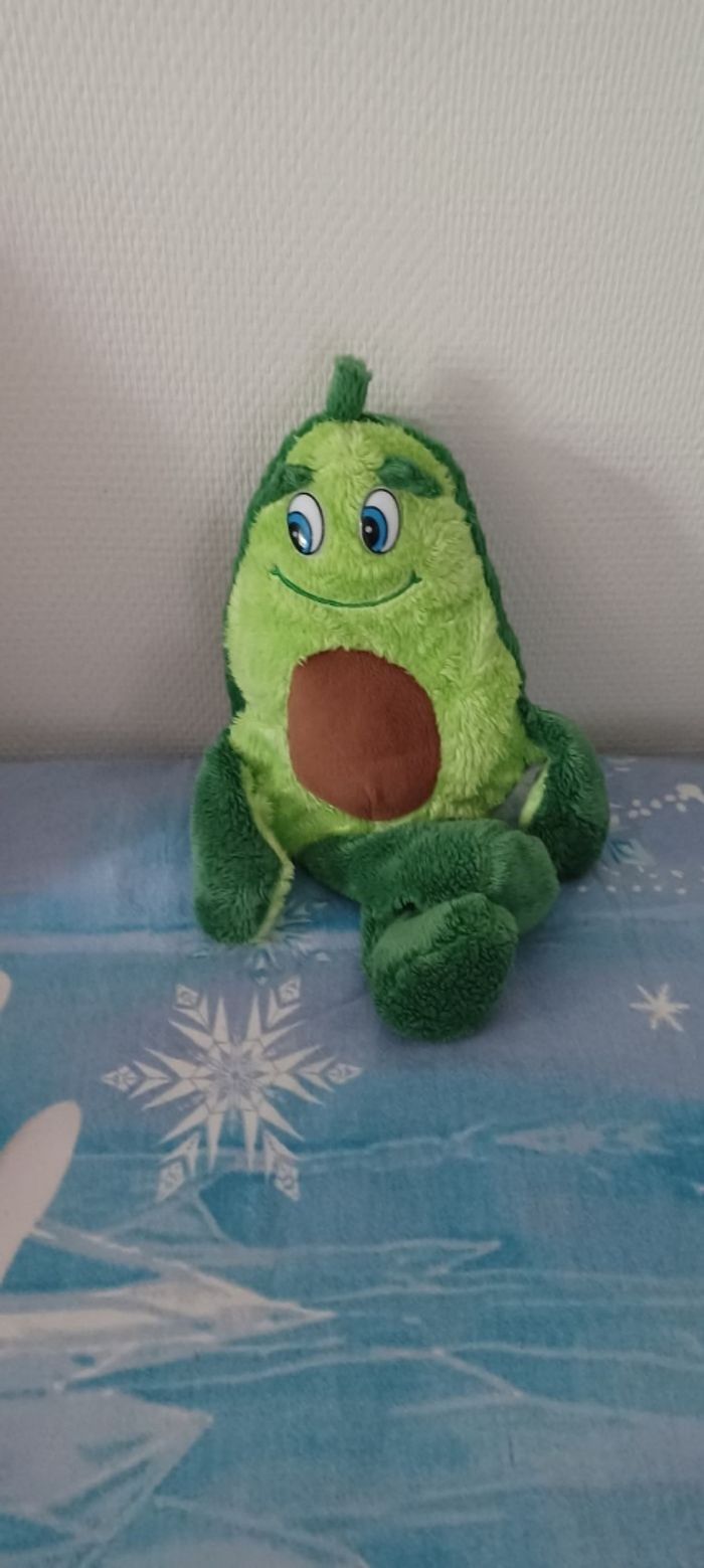 Très jolie petite peluche avocat - photo numéro 4