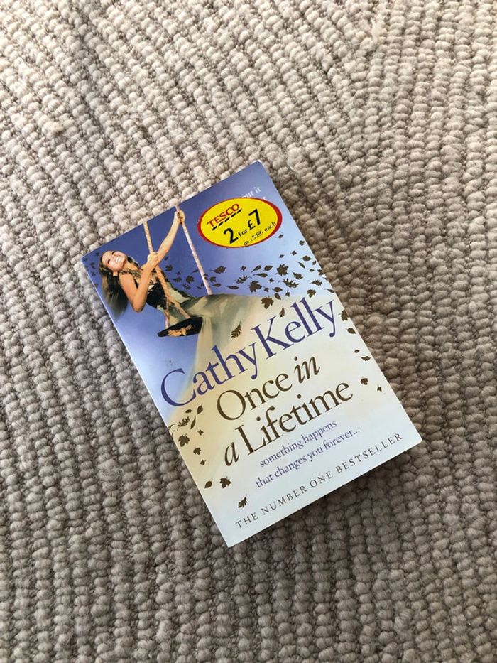 Livre anglais « Once in a Lifetime » de Cathy Kelly
