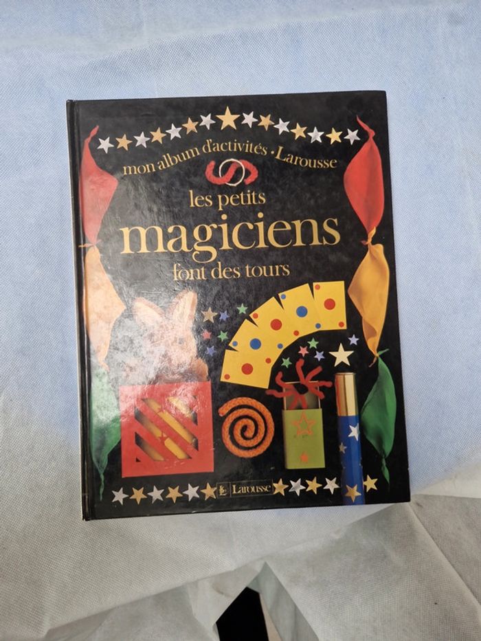 Les petits magicien font des tours