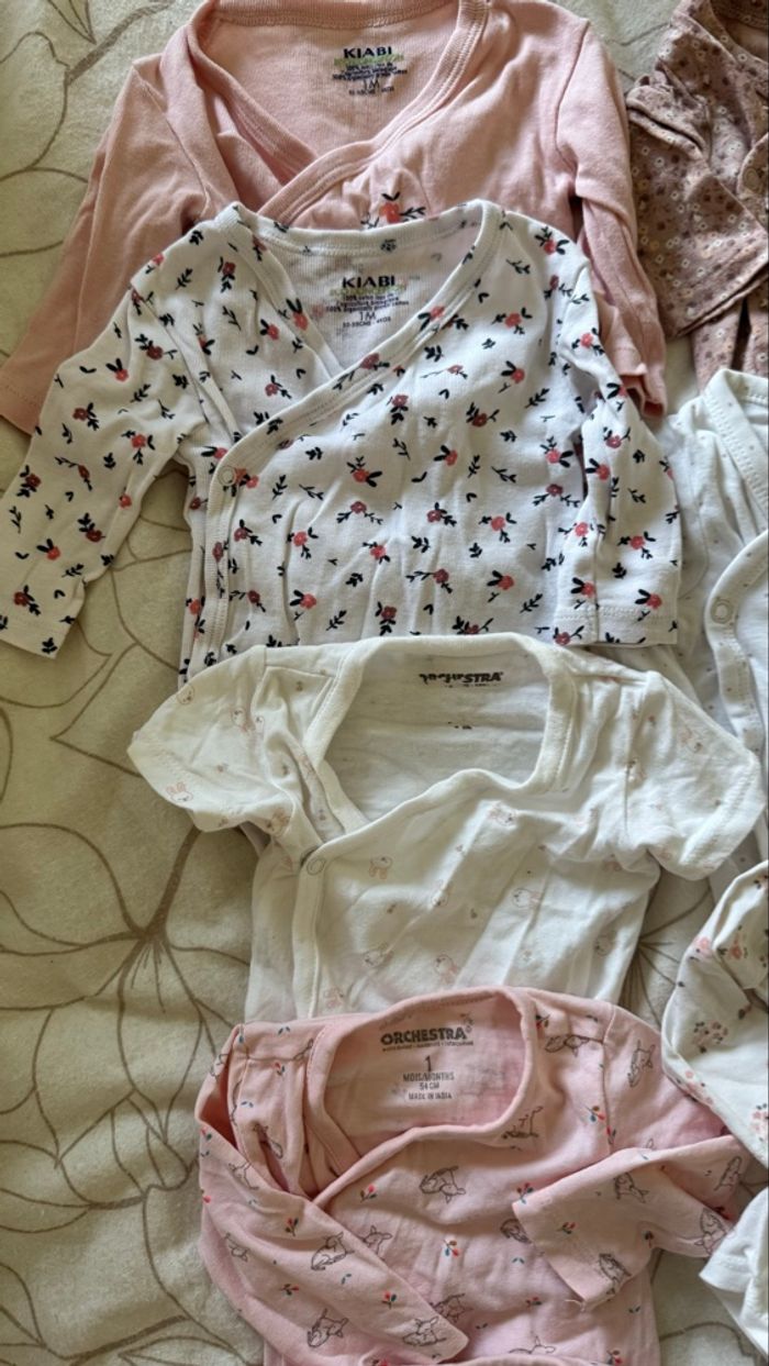 Lot de body pour fille 1 mois (bodies) - photo numéro 3