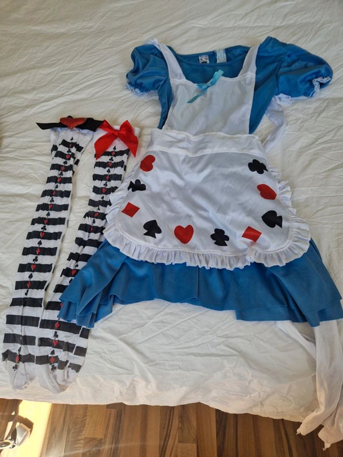 Costumes Alice aux Pays des Merveilles