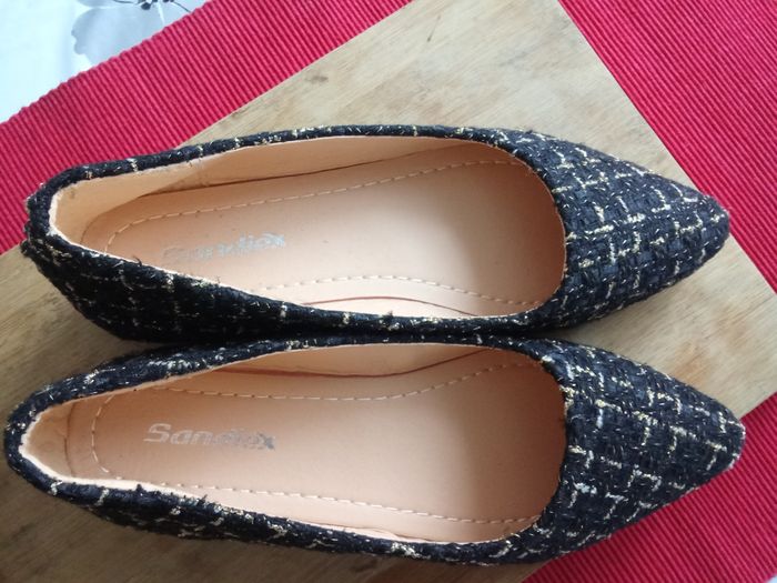 Chaussure femme élégante noire et dorée - photo numéro 2