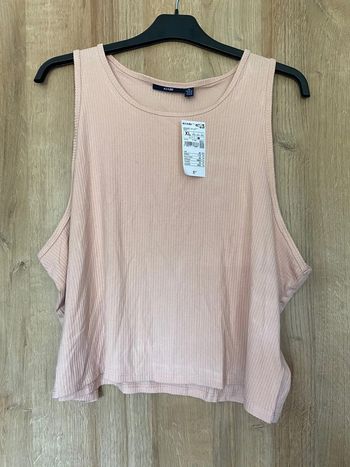 Top neuf avec étiquette