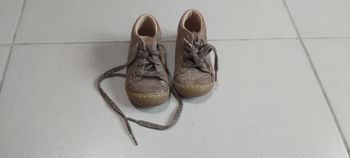 Chaussure à lacets 17