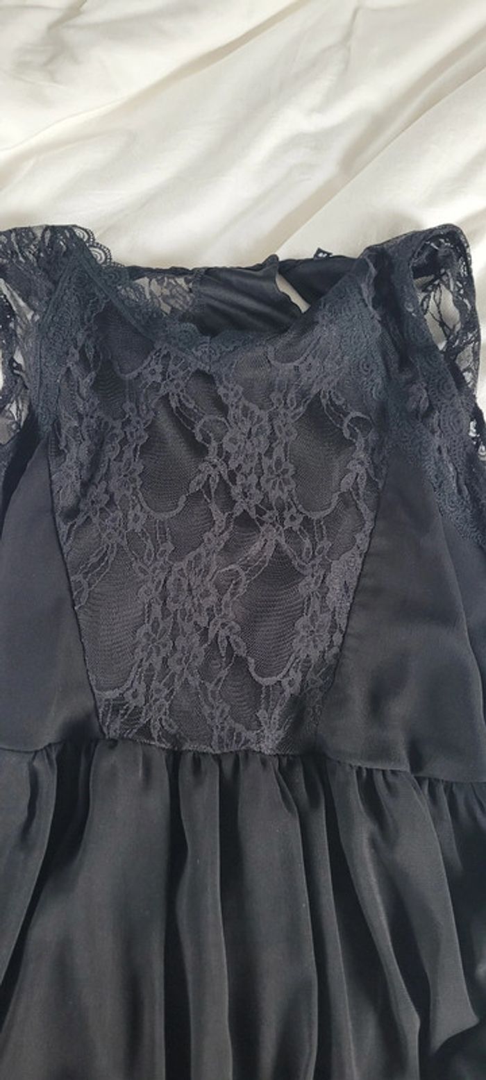 Robe noire - photo numéro 3