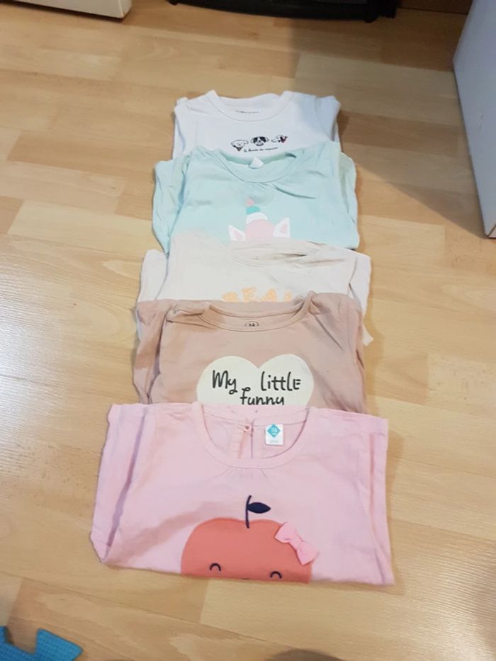 Lot de t shirts 24 mois