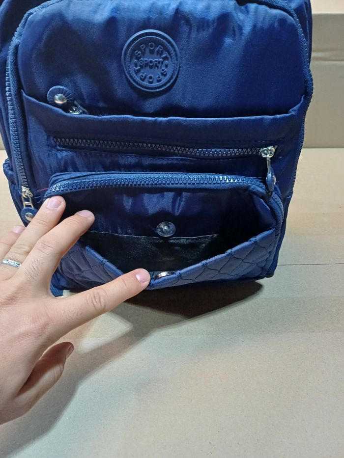 Sac à dos  blue marine en tissu satiné matelassé - photo numéro 4