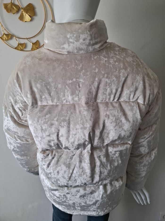 Doudoune Napapijri effet velours beige – chaude & stylée – taille M (neuve) - photo numéro 2